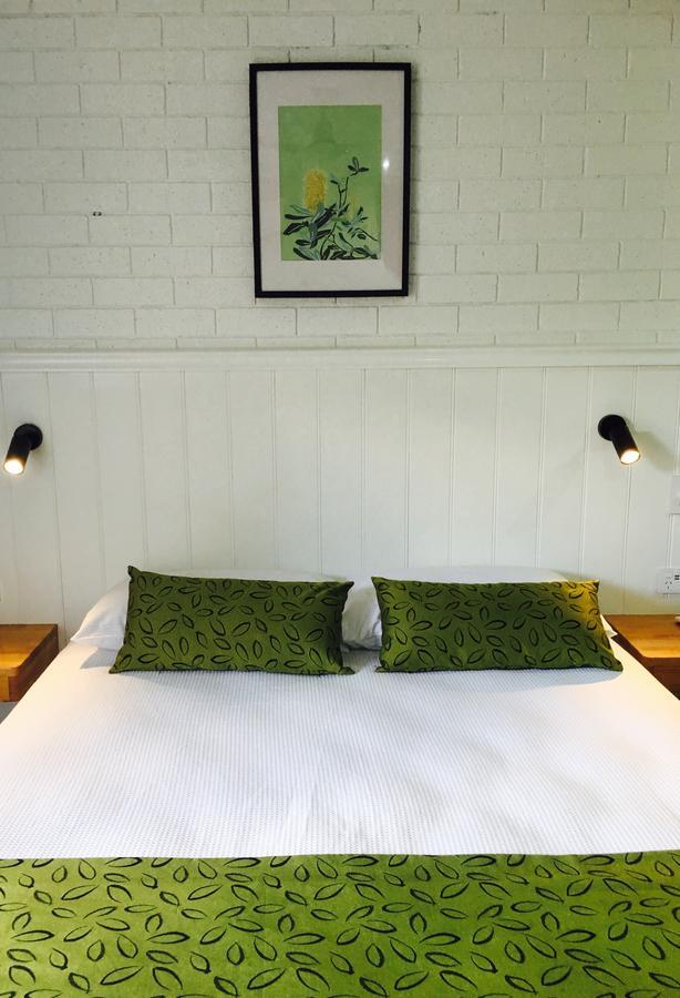 Gin Gin Village Motor Inn Motel Qld Ngoại thất bức ảnh