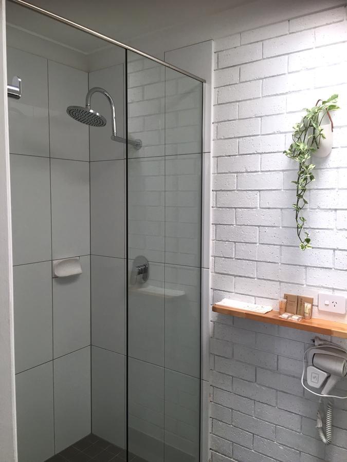 Gin Gin Village Motor Inn Motel Qld Ngoại thất bức ảnh